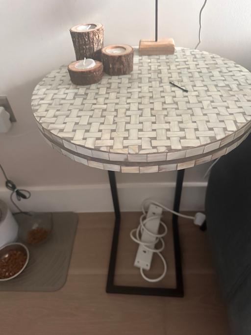 Buy & Sell Queensway Central London - Photos for 2 coffee tables