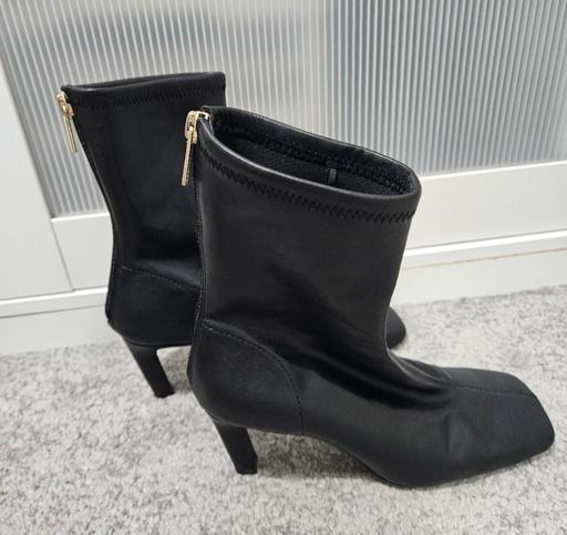 Buy & Sell Runcorn Halton - Photos for Size 5 H&M black boots