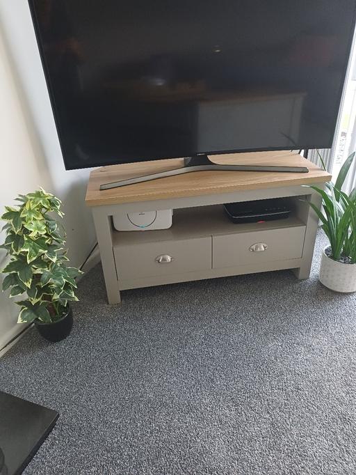 Buy & Sell Newchapel Newcastle-under-Lyme - Photos for Corner tv unit
