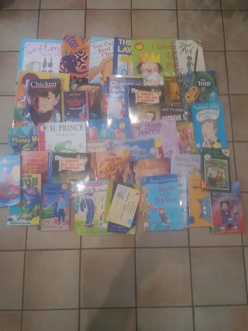 Buy & Sell Streetly Walsall - Photos for LARGE COLLECTION OF CHIIDRENS BOOKS