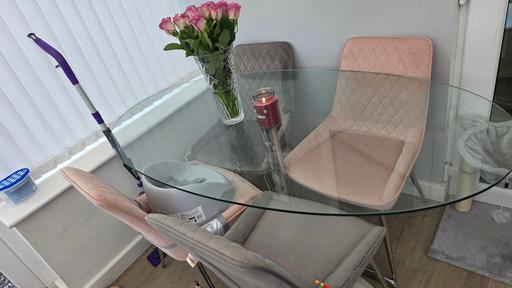Buy & Sell Woolstanwood Cheshire East - Photos for dining table and four chairs