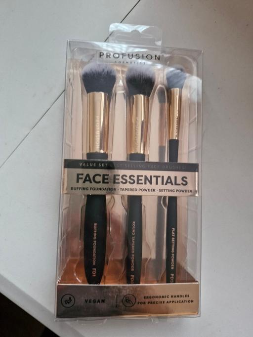 Buy & Sell Greasbrough Rotherham - Photos for make up brushes