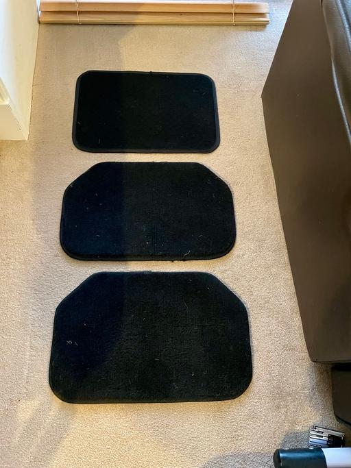 Vehicles Perth Perth and Kinross - Photos for 3 clean car mats