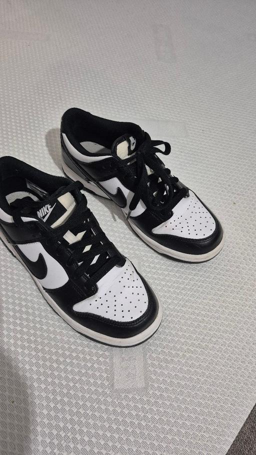 Buy & Sell Westferry East London - Photos for nike dunks size 4