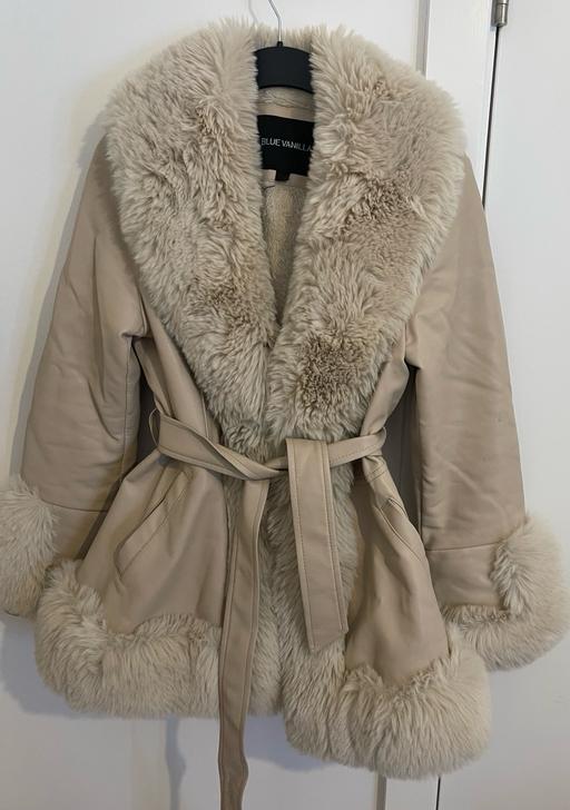 Buy & Sell Bethnal Green East London - Photos for Faux Fur trim belted jacket