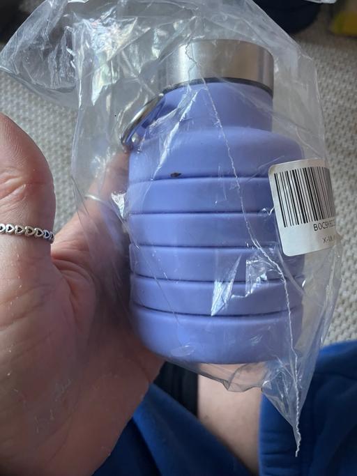 Buy & Sell Wednesfield Wolverhampton - Photos for New expandable travel bottle with bag clip