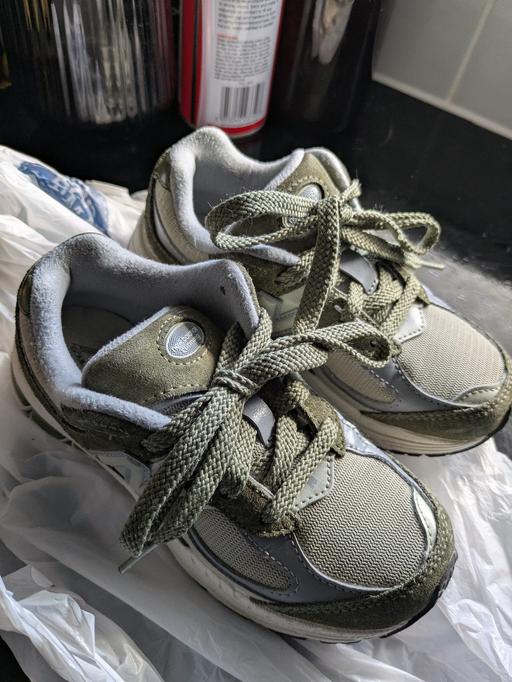Buy & Sell Canonbury North London - Photos for New Balance 2002 R