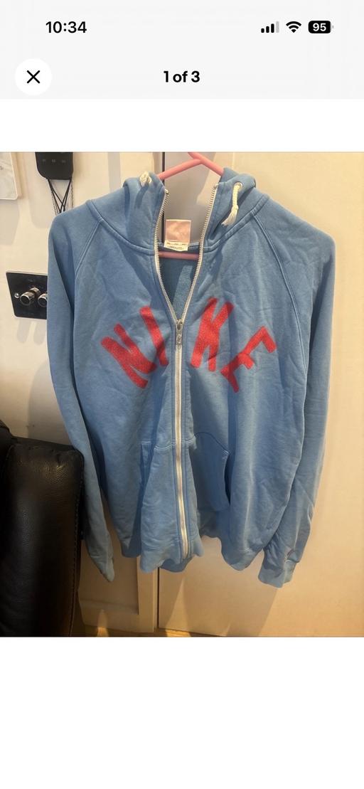 Buy & Sell Chertsey Runnymede - Photos for 2XL top with zip