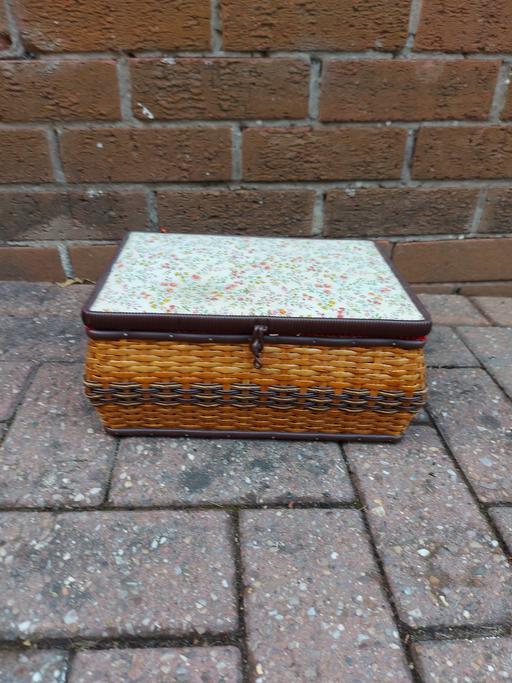 Buy & Sell Catshill Bromsgrove - Photos for Vintage sewing storage box basket 