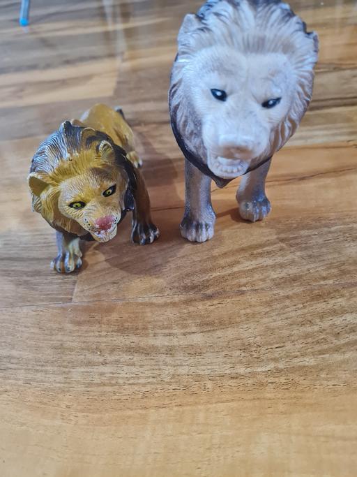 Buy & Sell Chelmsley Wood Solihull - Photos for 2 x lion figures