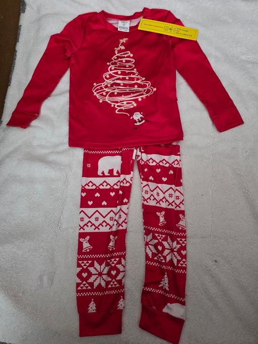 Buy & Sell Blackpool Town Centre Blackpool - Photos for Christmas pyjamas age 5 yrs BNWT
