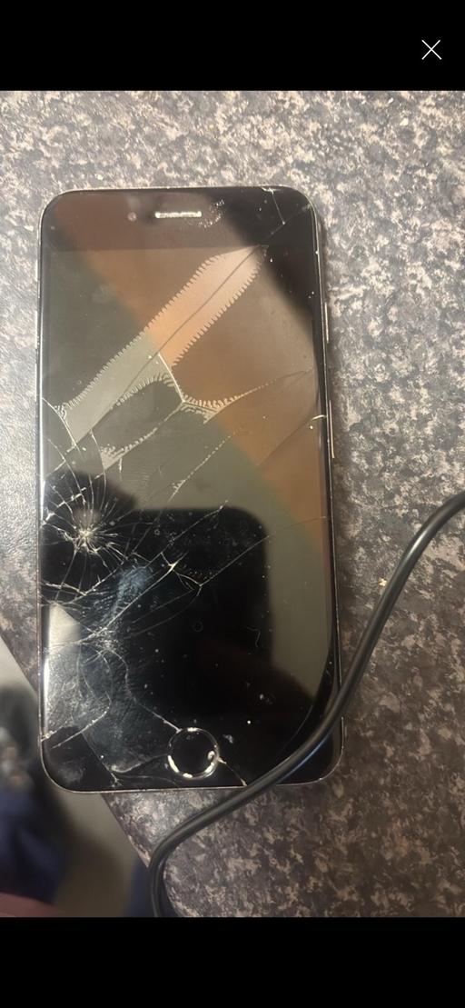 Buy & Sell Haringey North London - Photos for Broken mobile