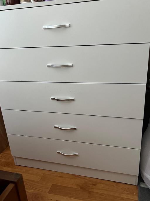Buy & Sell New Malden Kingston upon Thames - Photos for White 5-Drawer Dresser