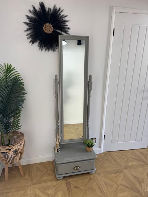 Buy & Sell Hoobrook Wyre Forest - Photos for Tall pine freestanding mirror with drawer