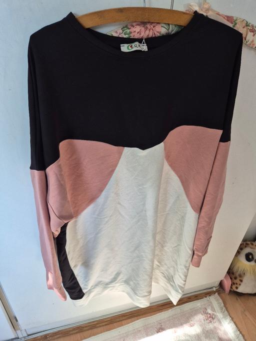 Buy & Sell Dentons Green Saint Helens - Photos for LADIES OUTSIZE TOPS