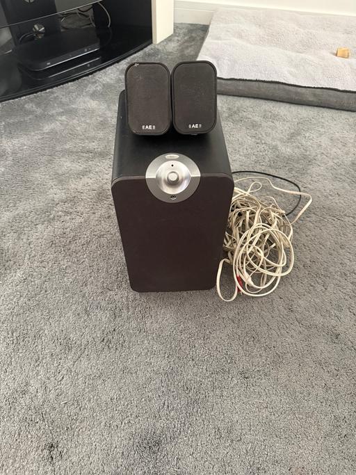 Buy & Sell Meopham Gravesham - Photos for Acoustic energy sub and 2 speakers