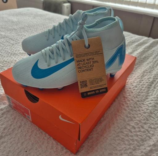 Buy & Sell Weoley Castle Birmingham - Photos for BNIB Nike Jr Superfly 10 Club Size UK4