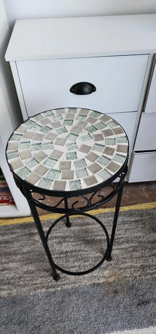 Buy & Sell Little Lever Bolton - Photos for side table deco pot stand