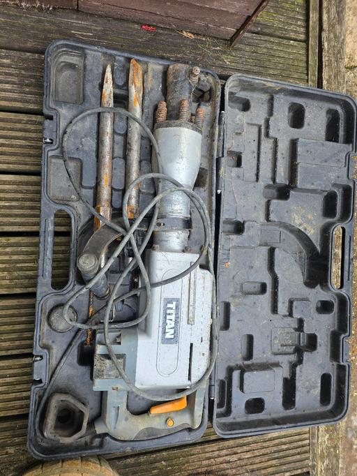 Buy & Sell Morcott Rutland - Photos for titan 240v Breaker ( jack hammer)