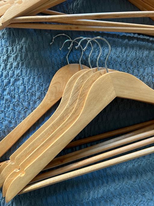 Buy & Sell Wembley Park North West London - Photos for Wooden hangers (set of 20)
