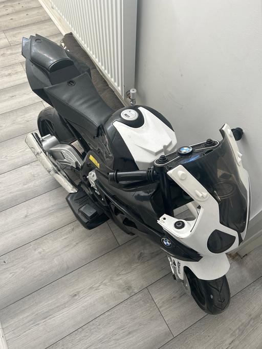 Buy & Sell Islington North London - Photos for Kids BMW 1000 12v Battery powered super bike