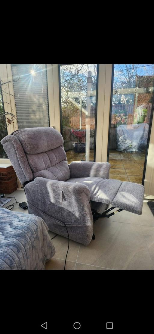 Buy & Sell Kings Norton Harborough - Photos for Grey Riser Recliner Chair