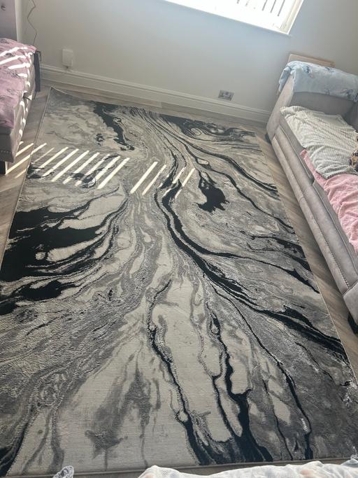 Buy & Sell Knowsley Business Park Knowsley - Photos for Grey Rug with black pattern.