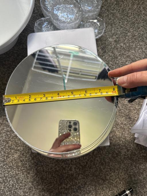 Buy & Sell Wednesfield Wolverhampton - Photos for 28 mirrored round plates
