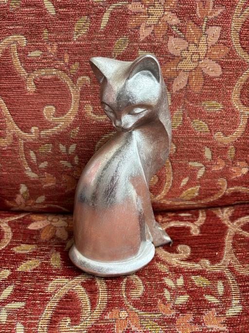 Buy & Sell Kidbrooke South East London - Photos for Elegant silver cat figurine with a smooth