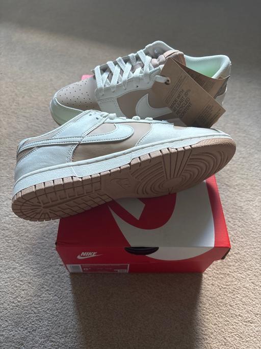 Buy & Sell Beckbury Shropshire - Photos for Nike trainers(Brand new still in box, size 6)