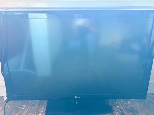 Buy & Sell Willenhall Walsall - Photos for 32” LG TV