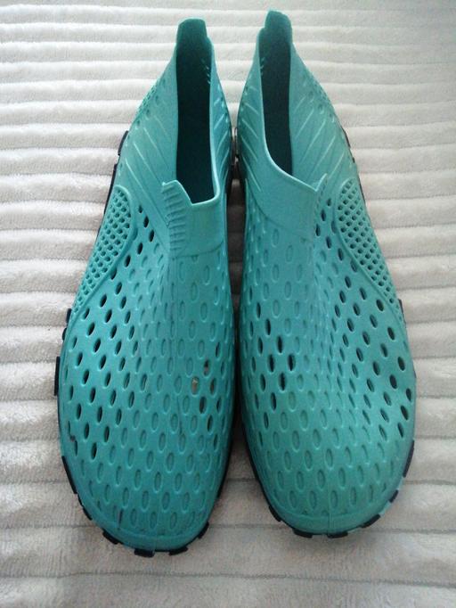Buy & Sell Wednesfield Wolverhampton - Photos for Beach shoes size *6*