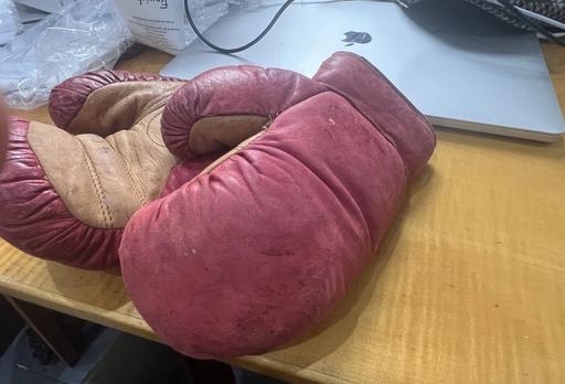 Buy & Sell Woodlands South West London - Photos for Vintage Kid’s Boxing Gloves punch mitts