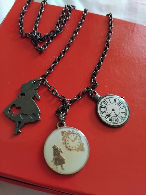 Buy & Sell Milton Regis Swale - Photos for Alice in wonderland necklace