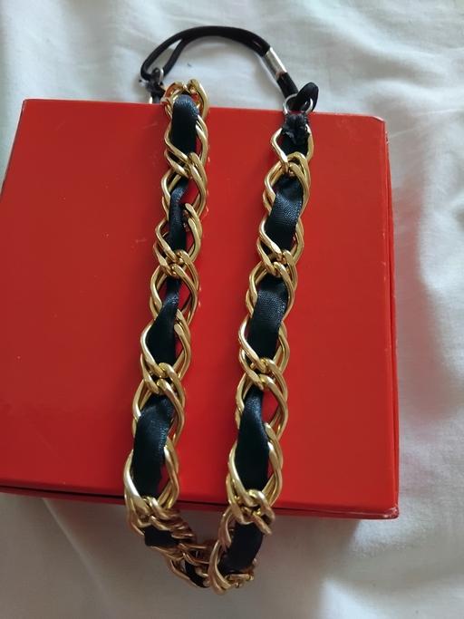 Buy & Sell Kemsley Swale - Photos for black and gold necklace