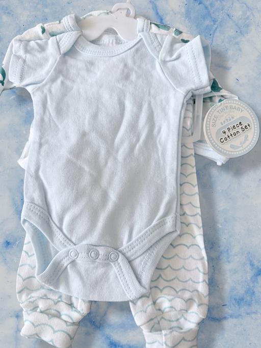 Buy & Sell Sedgley Dudley - Photos for Tiny baby 4 piece set