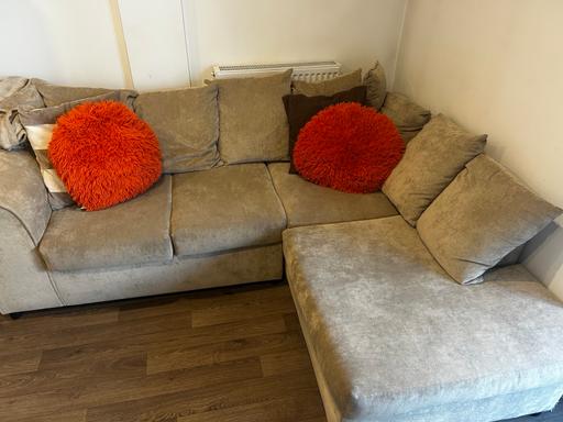 Buy & Sell Thornton Heath Croydon - Photos for Cream corner Sofa