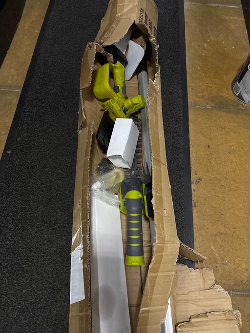 Buy & Sell Duckmanton Chesterfield - Photos for Dewinner cordless 3-1 hedge trimmer chainsaw