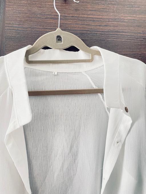 Buy & Sell Noel Park North London - Photos for White collarless overshirt