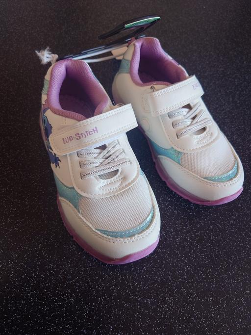 Buy & Sell Woodthorpe Charnwood - Photos for Girls lilo and stitch light up trainers size9