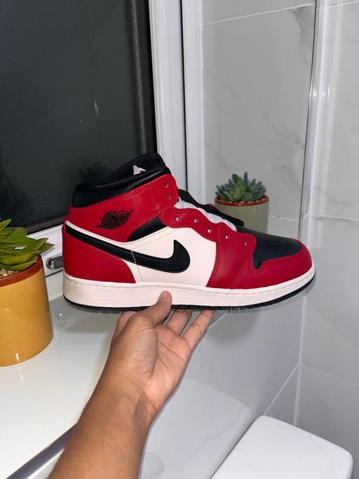Buy & Sell Selly Oak Birmingham - Photos for Jordan 1 Mid Chicago trainers