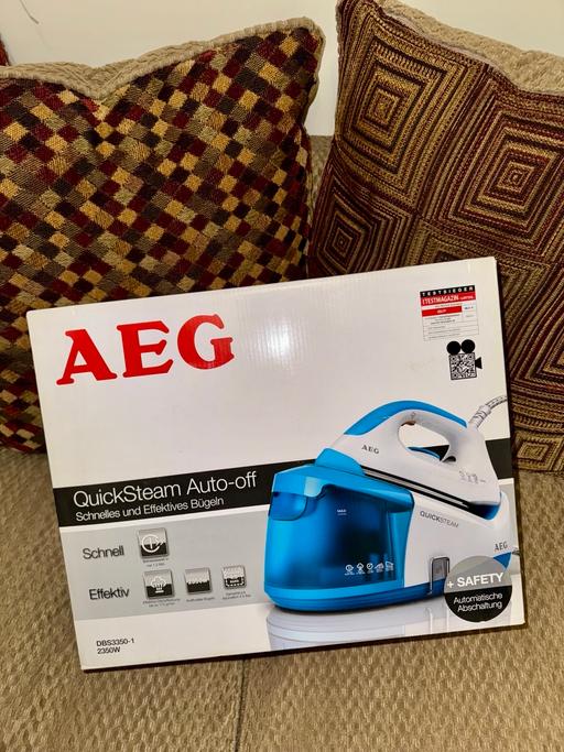 Buy & Sell Luton Bedfordshire - Photos for AEG DBS3350-1 Quick Steam Iron 2350W