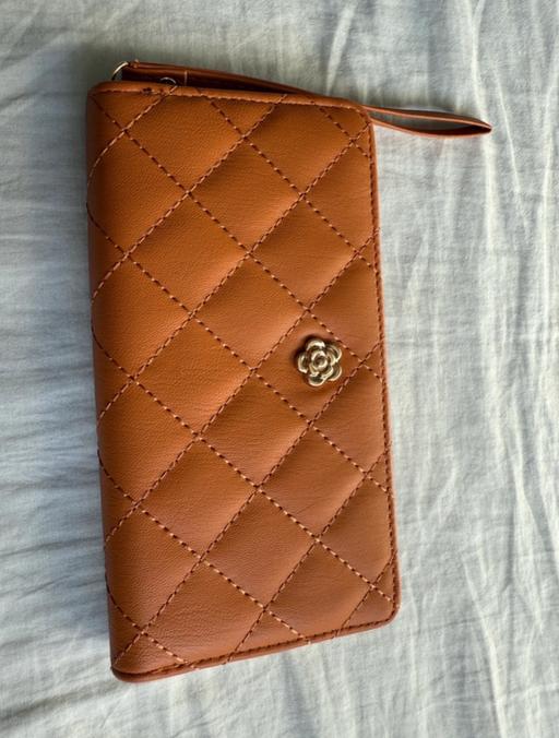 Buy & Sell Drayton Cherwell - Photos for Orange Quilted Purse - Gold Accents & Flower