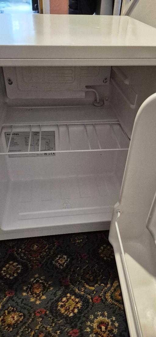 Buy & Sell Woolwich South East London - Photos for Small fridge box