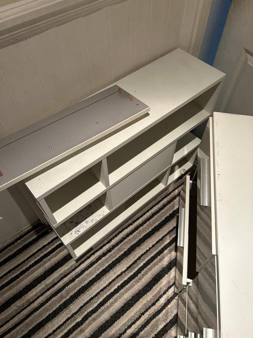 Buy & Sell Plumstead South East London - Photos for White unit/tv stand