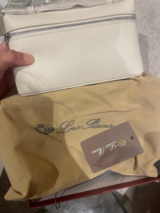 Buy & Sell Tottenham Court Road Central London - Photos for Loro piana white bag