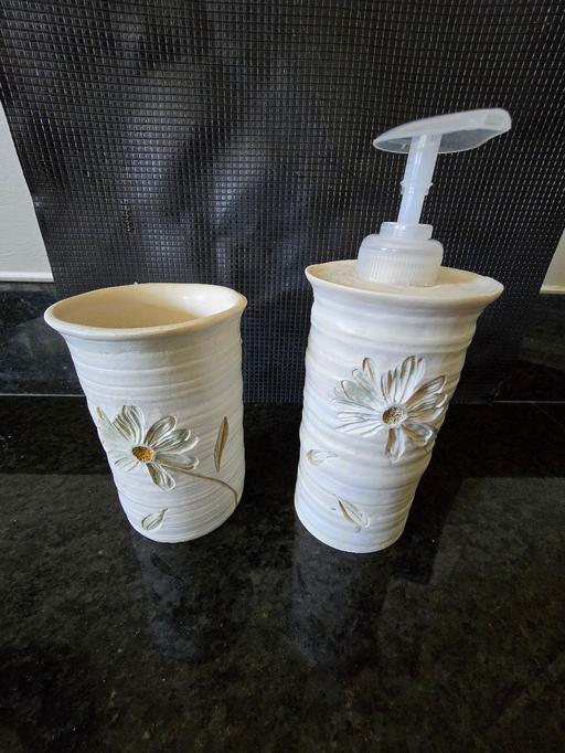 Buy & Sell Oldbury Sandwell - Photos for Bathroon accessory set pump soap