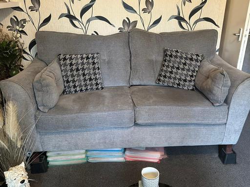 Buy & Sell Moseley Birmingham - Photos for 2 seater sofa