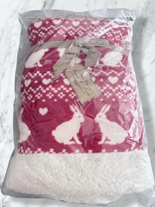 Buy & Sell Sedgley Dudley - Photos for Christmas Blanket