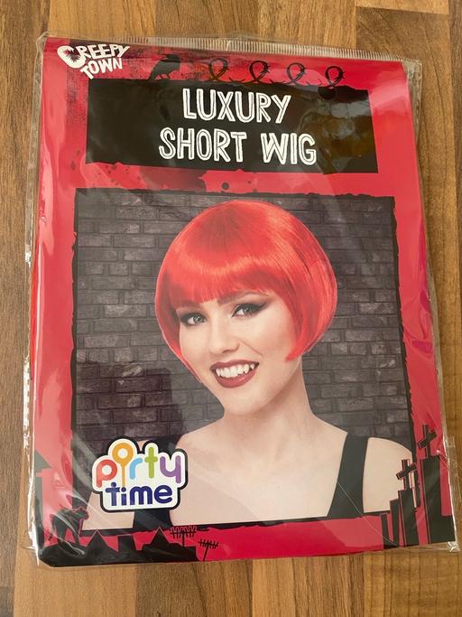 Buy & Sell East Acton West London - Photos for Luxury short wig 